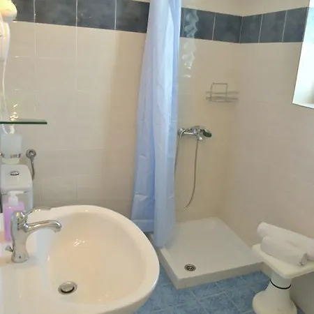 Sea Sun Peran Triovasalos